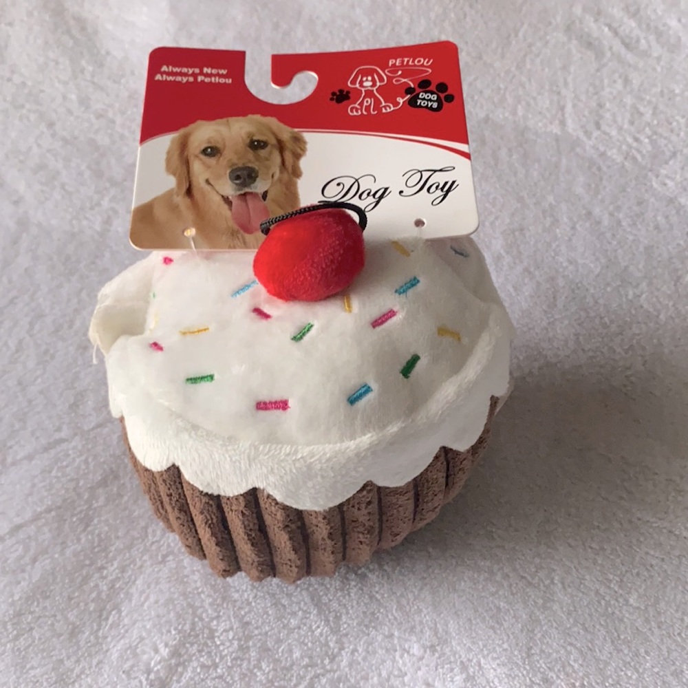 Brand: Pet Lou
Petlou Cupcake, 5 Inch, Plush Dog Toy with Squeaker